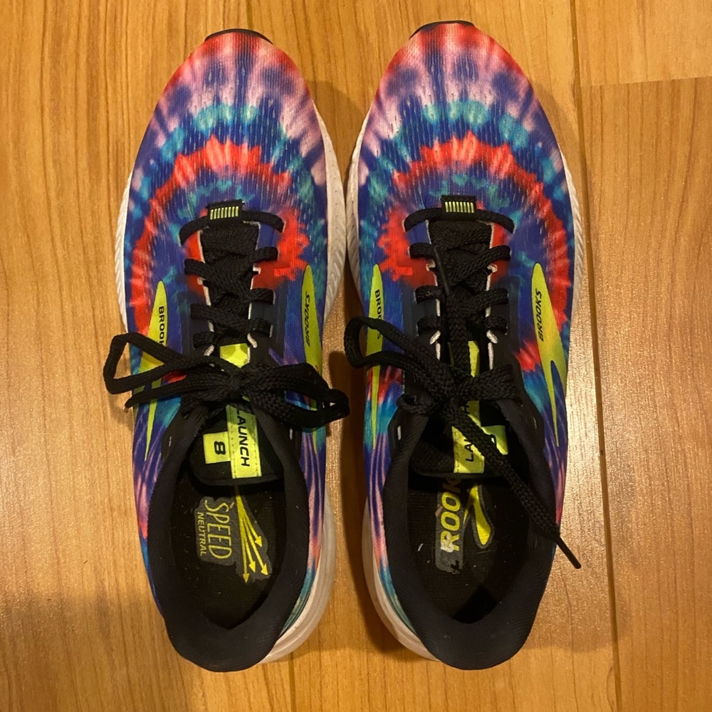 Brooks Launch 8 - Women’s Size 9